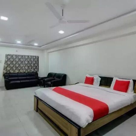 Hotel Santoshi Hometel Raichur Экстерьер фото