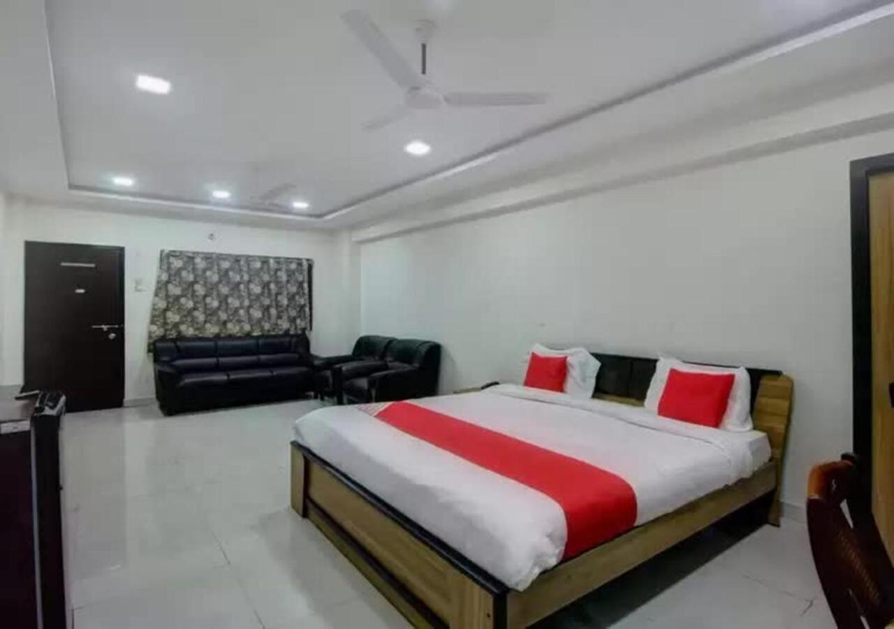 Hotel Santoshi Hometel Raichur Экстерьер фото