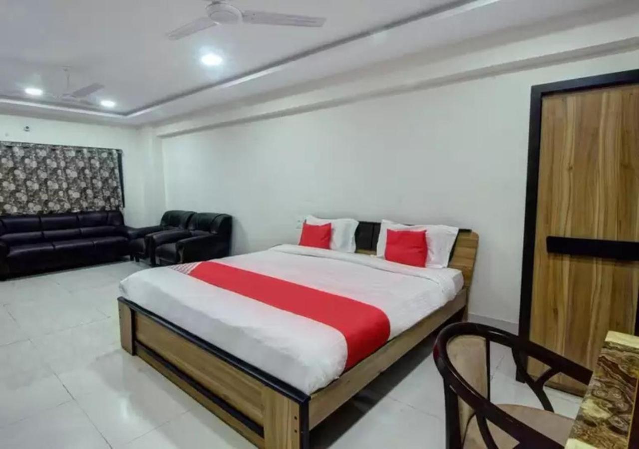 Hotel Santoshi Hometel Raichur Экстерьер фото