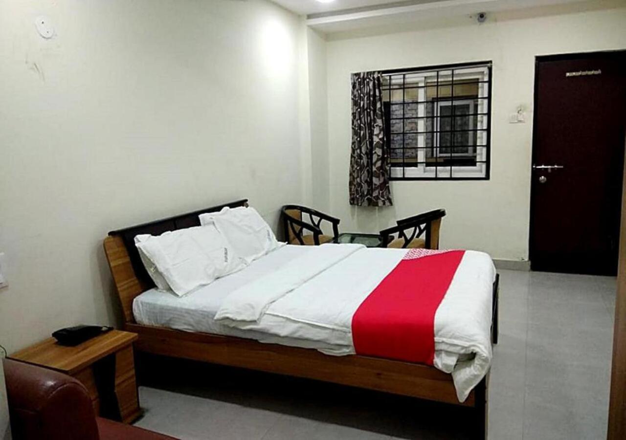 Hotel Santoshi Hometel Raichur Экстерьер фото