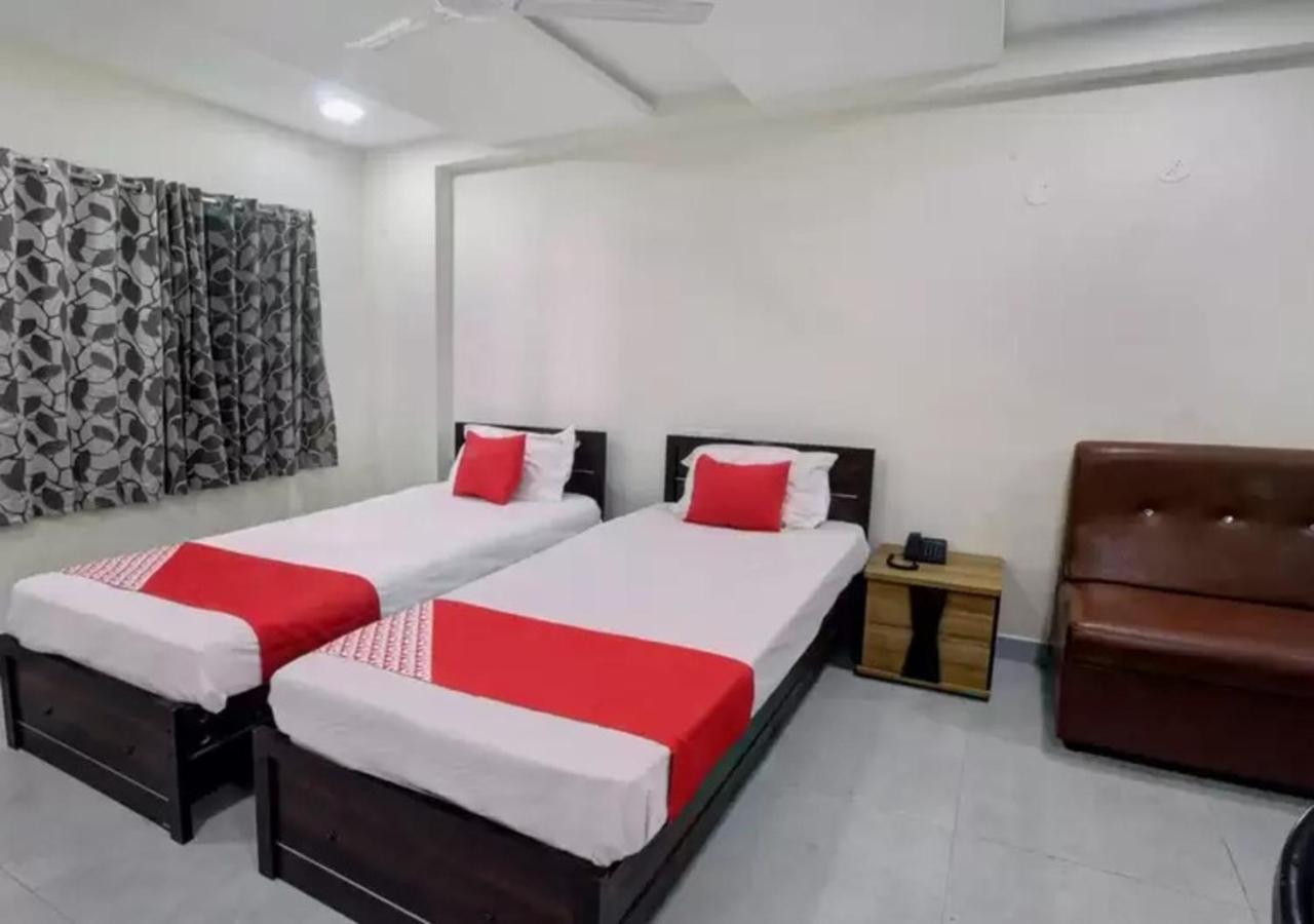 Hotel Santoshi Hometel Raichur Экстерьер фото