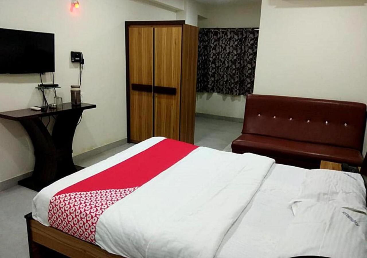 Hotel Santoshi Hometel Raichur Экстерьер фото